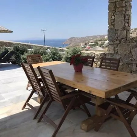Traditional Elia Elia (Mykonos)