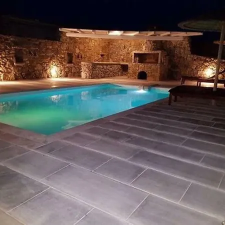 Traditional Elia Elia (Mykonos)